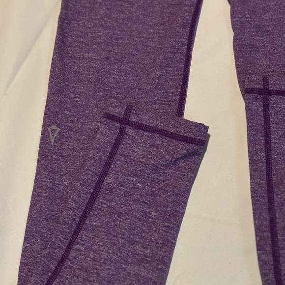 Ivivva by Lululemon leggings size 8 - Picture 3 of 4